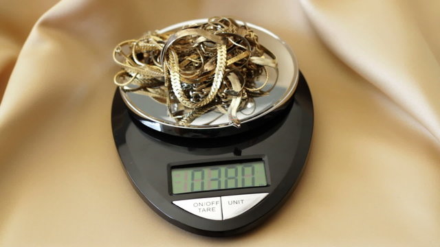 Weighing Gold Necklaces