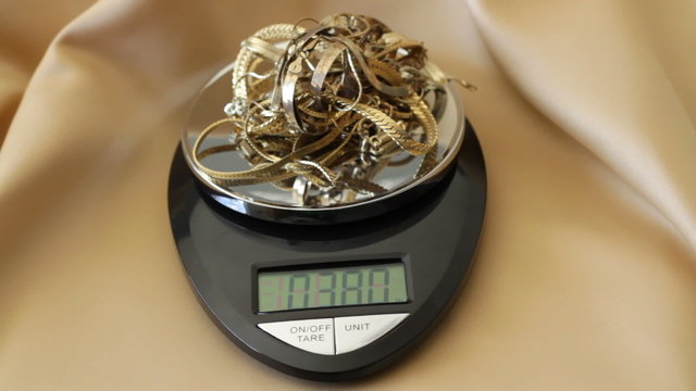 Weighing Gold Jewelry