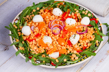 Red lentil salad with mozzarella and arugula
