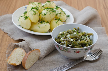 Marinated green beans and boiled potatoes