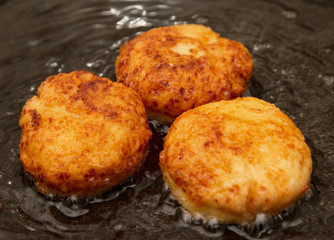fried cheesecakes