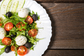 Vegetable salad with mozzarella