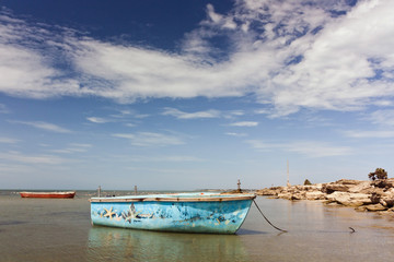Obraz premium Paradise view of a boat on the beach of Pamban, Rameswaram,