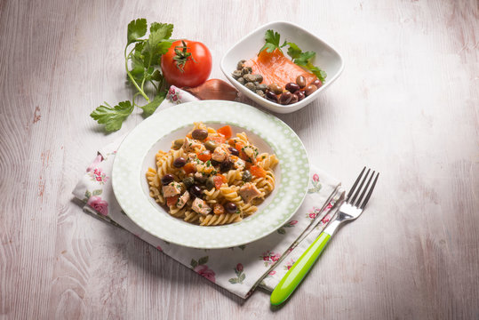pasta with fresh salmon tomatoes capers and olives