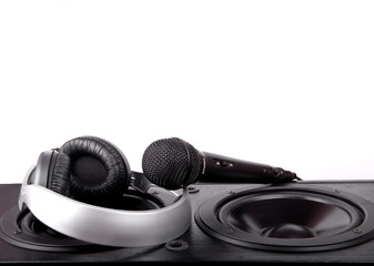 Headphones, microphone and speaker