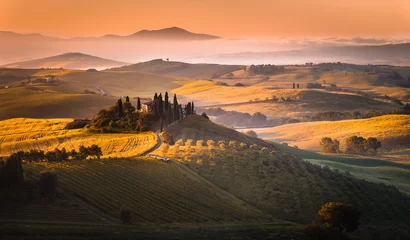 Photo sur Plexiglas Toscane lever du soleil