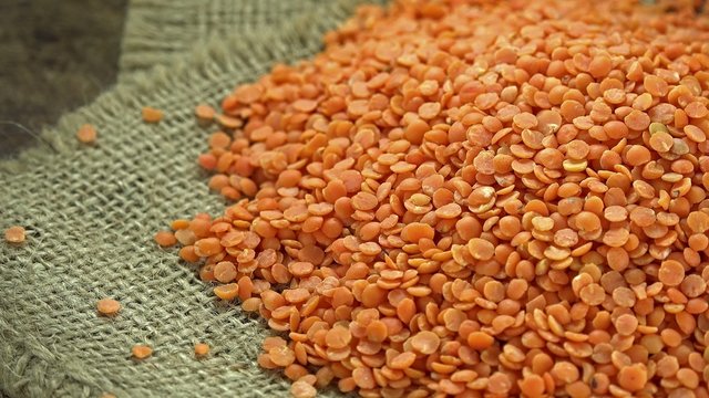Heap of Red Lentils (seamless loopable 4K UHD footage)