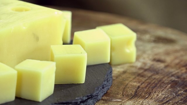 Emmental Cheese (not loopable)