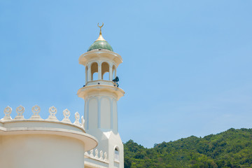 Obraz premium Side view of mosque in southern Thailand.
