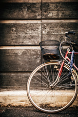Obraz premium Solitary bicycle in Italy