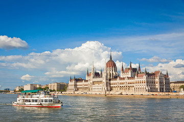 Fototapeta premium Building of the Hungarian National Parliament in Budapest