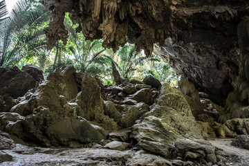 cave huppatat uthaithani thailand