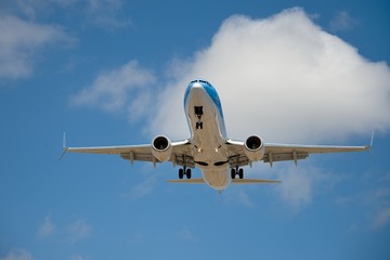 Airplane landing
