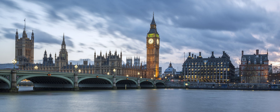 Fototapeta Panoramic view of Big Ben