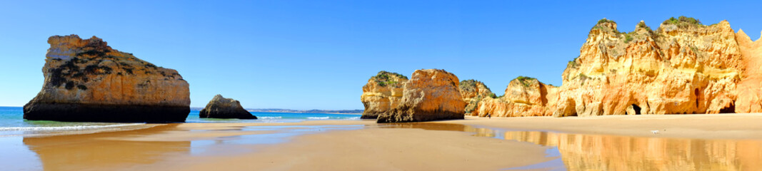 Natural rocks at Praia Tres Irmaos in Alvor Portugal - obrazy, fototapety, plakaty