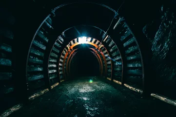Papier Peint photo Tunnel Tunnel souterrain dans la mine