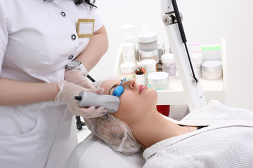Obraz premium Treatment of skin using a laser