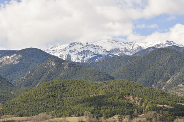 Fototapeta na wymiar Snowy catalan mountains, Pyrenees, Cerdanya, Girona, Spain