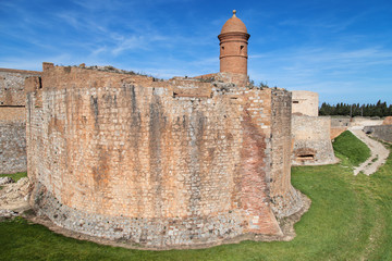 Moat and ramparts of Salses-le-Chateau © Santi Rodríguez