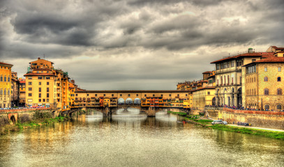 Fototapeta na wymiar The Ponte Vecchio in Florence - Italy