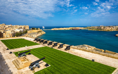 Saluting Battery at the Fort Lascaris in Valletta - Malta - obrazy, fototapety, plakaty