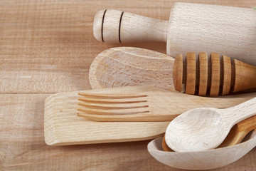 Set of kitchen utensils on wooden board. - obrazy, fototapety, plakaty