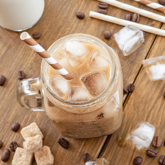 Eiskaffee in vintage Krug