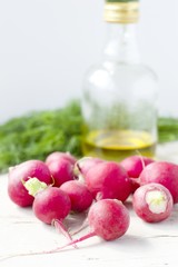 свежий редис