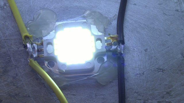 Single Super Bright Led Light 10W Zooming with Flashing 