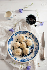 Dumplings with ricotta and blueberries