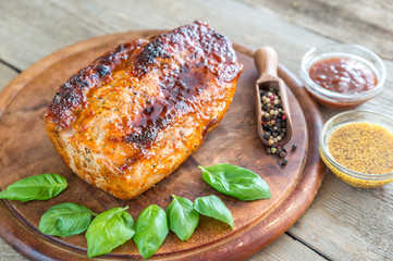 Grilled pork with basil