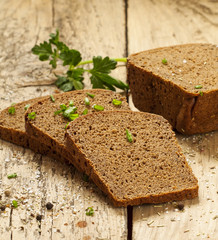 sliced rye bread
