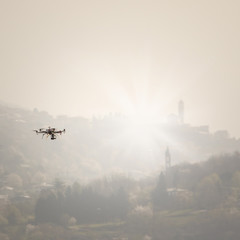 Fototapeta na wymiar UAV in esplorazione