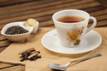 Obraz premium Spiced Masala Tea with Ingredients