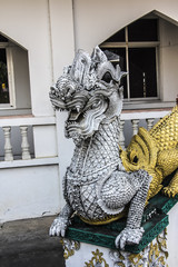 statue at Wat Bupparam