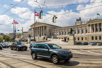 Obraz premium Австрийский парламент (Parlamentsgebäude). Вена. Австрия