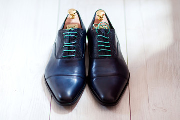 Les chaussures du marié