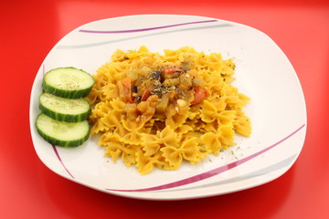 Farfalle pasta with vegetables