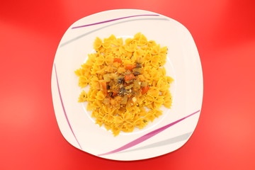 Farfalle pasta with vegetables