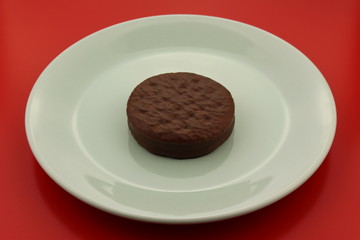 Marshmallow filled  single sandwich biscuit