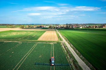 Obraz premium Aerial view of the tractor