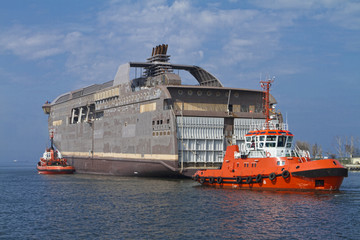 Fototapeta premium Huge Vessel