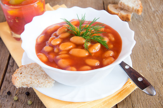 Beans In Tomato Sause