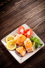 Grilled salmon and vegetables