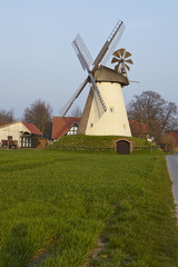 Fototapeta na wymiar Windmühle Südhemmern (Hille)