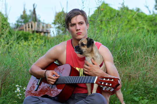Erholung mit Hund und Gitarre