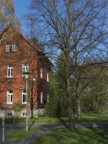 "Rotes Backsteinhaus im Ravensburger Park in Bielefeld in OWL