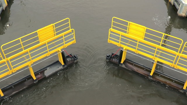 Sluice gate, view from above
