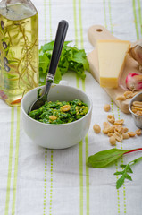 Rigatoni with garlic and herbs pesto