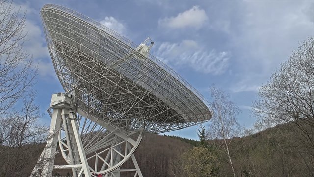 Radio telescope - timelapse